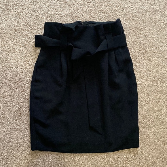 Express pencil skirt - Picture 1 of 2